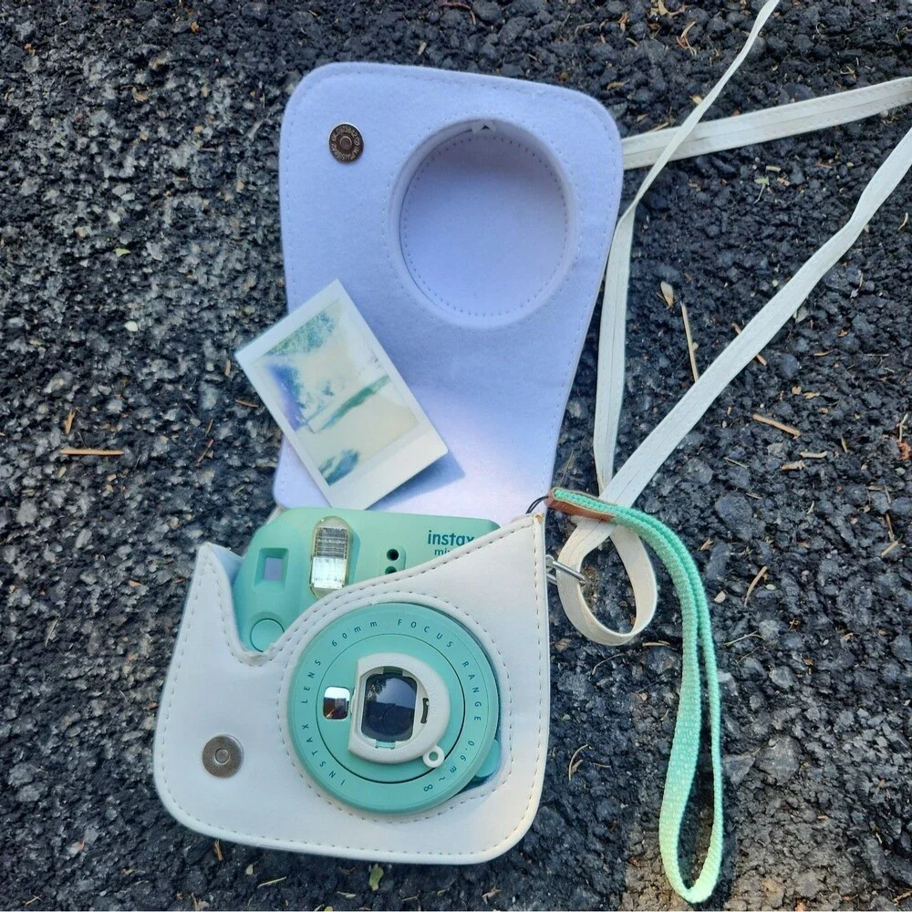 Fujifilm Instax Mini 9 Camera with Case Mint Green